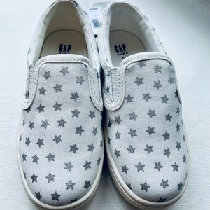 NWT Gap kids  Girls Slip on sneakers sz 11
